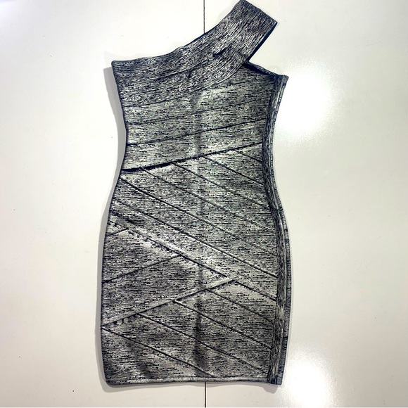 black and silver bandage dress Rhianna Embellished Crystal Bandage Dress & Matching Gloves Mara Blak